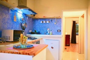 Dunja Apartments - Comfort Apartment - Dining area and kitchen
