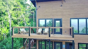 Fox Run Upper Deck