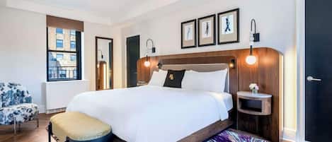 Unit with King bed. Exact unit will be assigned upon arrival. Views, colors, and decor may vary.
