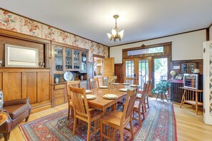 Dining Room | 1st Floor | Dishware & Flatware