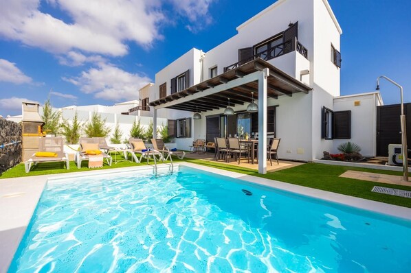 Beautiful villa with private pool and terrace