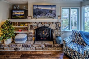 Fireplace - Family Room