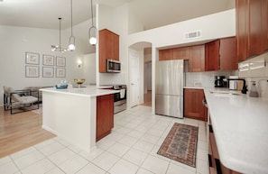 Open kitchen concept, fully equipped. 