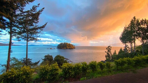 The backyard has amazing views every day. Thanks to Mother Nature.