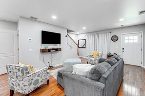 Living Room | 1st Floor | Smart TV | Central A/C & Heating