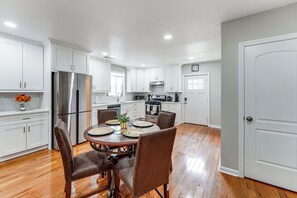 Dining Area/Kitchen | Keurig Coffee Maker | Dishwasher