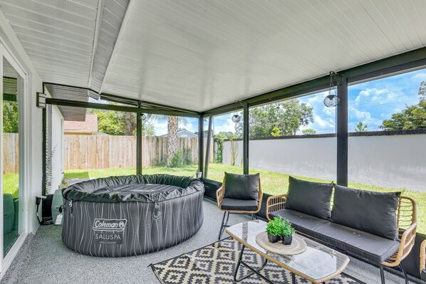 Brandon Vacation Rental | 3BR | 2BA | 1,784 Sq Ft | Small Step for Entry