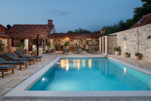 Swimming pool