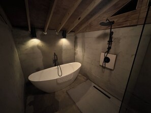 bathtub