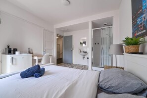 Amenities and Coffee Machine