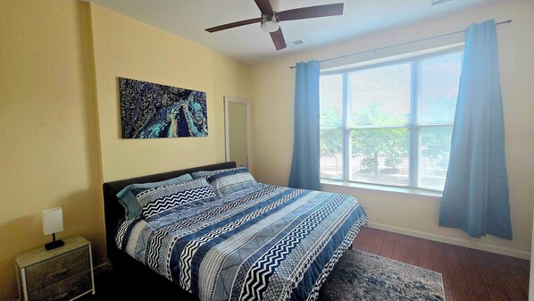1-bedroom apartment just minutes from major hospitals.
