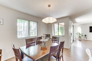 Dining Area | Dishware & Flatware