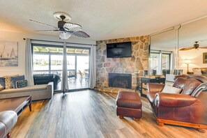 Living Room | 1st Floor | Lake View | Fireplace | Smart TV w/ Cable