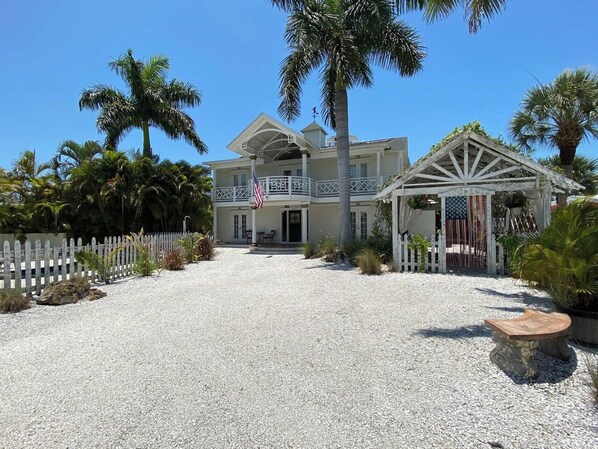 The Gables by AMIBeachClub - visit the AMIBeachClub website for all reviews and virtual tour