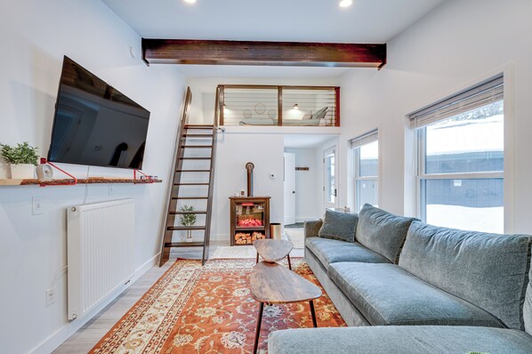 Center Conway Vacation Rental | 3BR | 2BA | 850 Sq Ft | 3 Steps Required