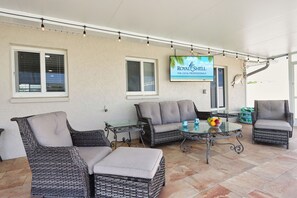 Outdoor sitting area
