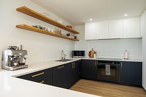 Kitchen (1)