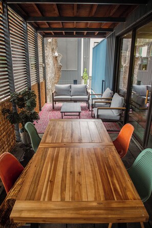 Outdoor dining