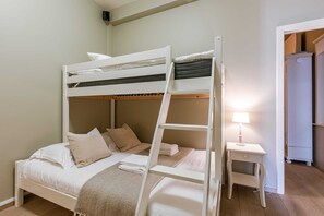 First bedroom with double bed and ensuite bedroom (top bed is not fit for use)
