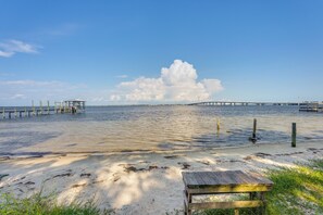 Walk to Public Beach