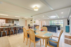 Living Space | Free WiFi | Central A/C & Heating