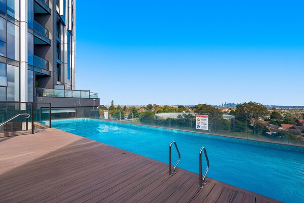 Communal Area - Rooftop Pool