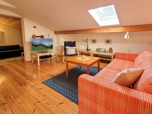 Maisonette-Ferienwohnung West, 2-5 Personen, 82 qm, 2 SZ, Balkon, Nichtraucher-Wohnzimmer, 2. Etage