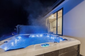 Bain à remous extérieur