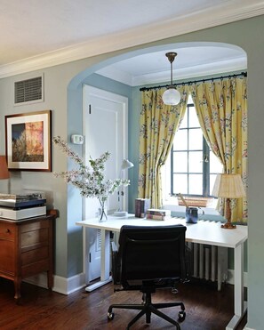 argyll-house_house_harwinton-ct-usa_interior-desk-1721681660597