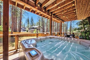 Large high end hot tub on the 1st floor balcony