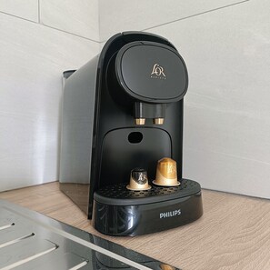 Kaffee und/oder Kaffeemaschine