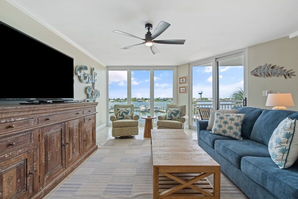 Welcome to SeaSpray Riverside 313