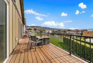 Upstairs Back Deck