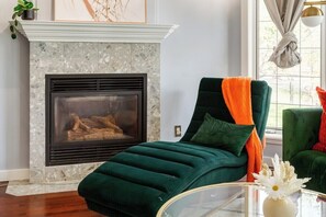 Living Room w/ gas fireplace