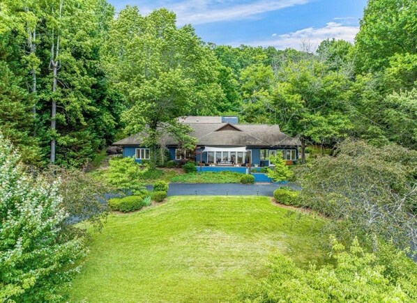 Welcome to Firefly Lake House