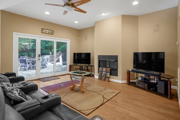 Furniture, Indoors, Living Room, Screen, Entertainment Center