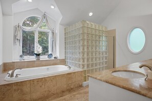 Indoors, Sink, Bathtub, Tub, Window