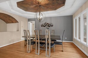Architecture, Building, Dining Room, Dining Table, Furniture