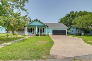 Single-Story House | Self Check-In | 0.4 Mi to Walking Trail