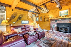 Living Area | Fireplace | Flat-Screen TV | Board Games | 1st Floor