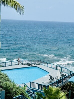 Complex offers 3 pools and tennis courts