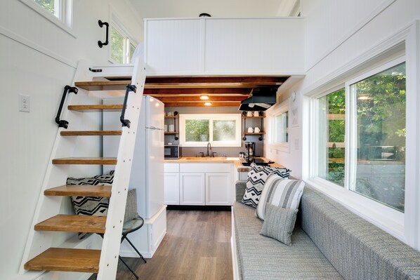 Defiance Vacation Rental | Studio | 1BA | 375 Sq Ft | Stairs Required