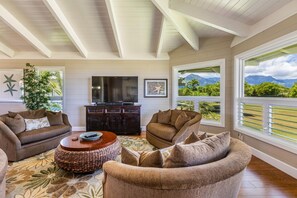 Flat screen TV. Cable. Panoramic views