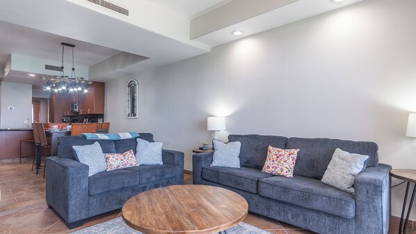 Two sofas in the living room.