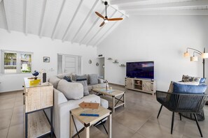 Breathtaking Prvt 4BR Pool Villa  5 Min to Beach (22717)