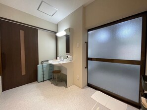 Vanity top