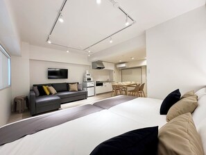 2 double Bed with 1 sofa bed