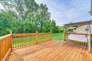 Exterior | Deck | Outdoor Swing