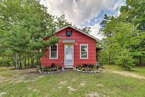 Cabin Exterior | Multi-Level Home