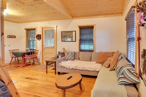 Living Room | Main Level | Central A/C & Heating